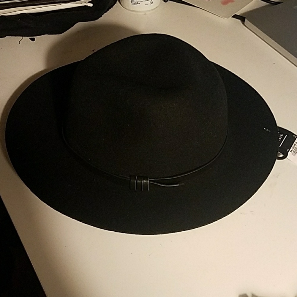Black felt hat